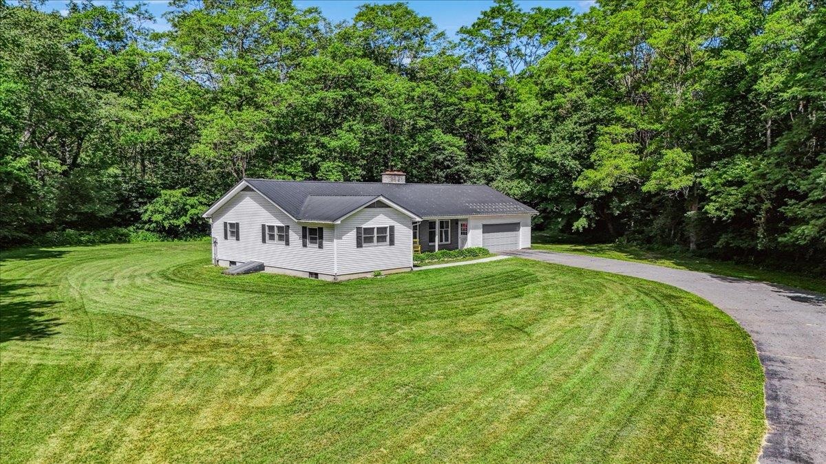 7 Grassy Brook Road