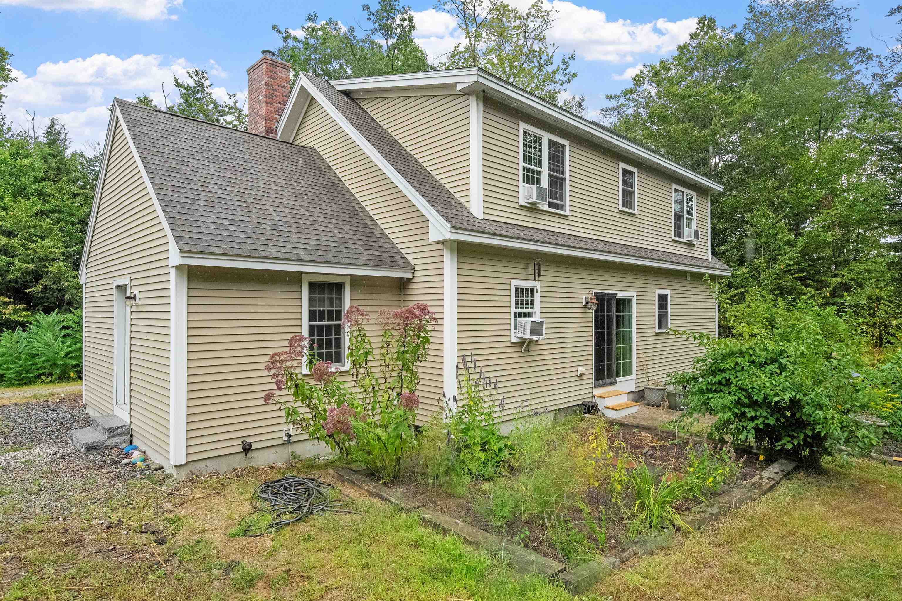 114 NH Route 103 East