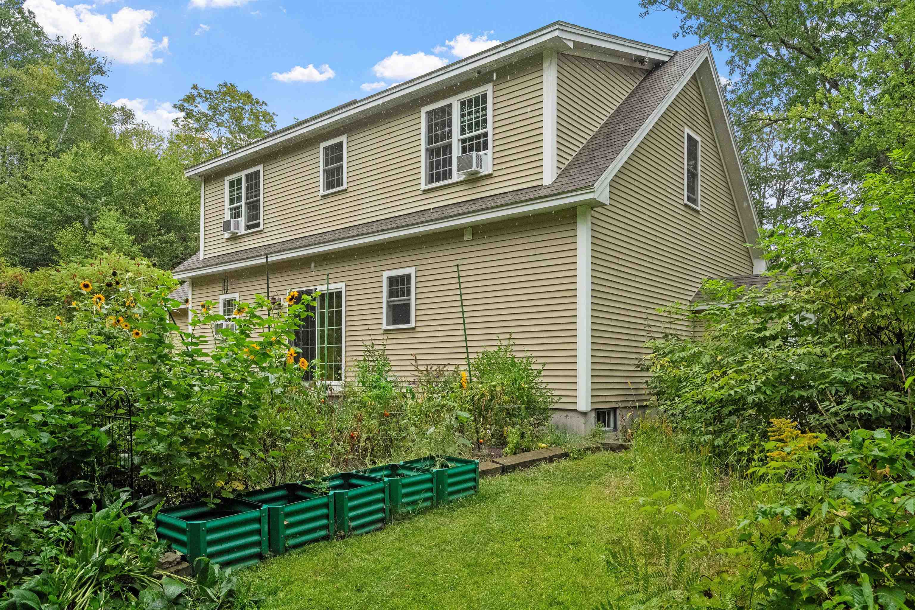 114 NH Route 103 East