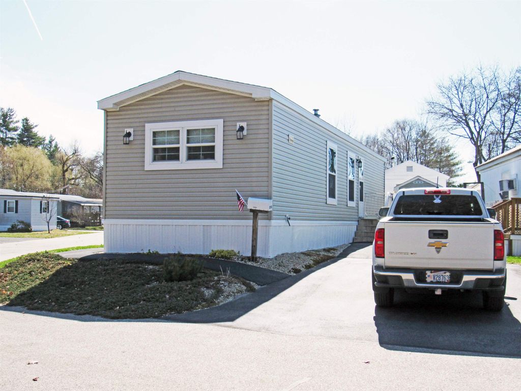 Photo of 315 Oriental Gardens, Portsmouth, NH 03801 (MLS # 5082178)