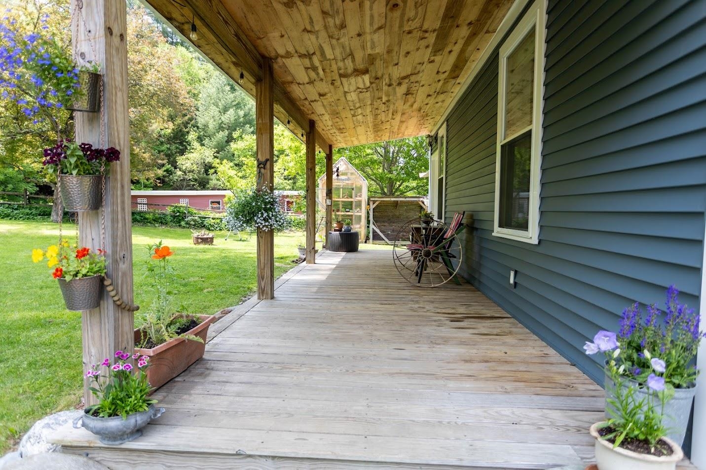 3358 Cochran Road
