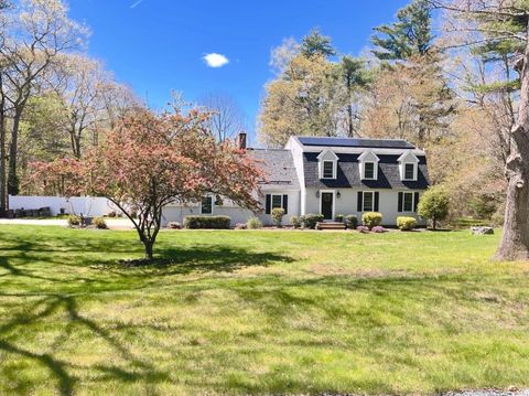 Photo of 7 Kent Street, Windham, NH 03087 (MLS # 5082509)