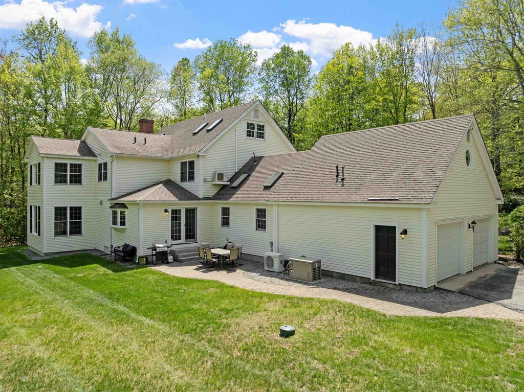 Photo of 211 Hedgerose Lane, Hopkinton, NH 03229 (MLS # 5082615)