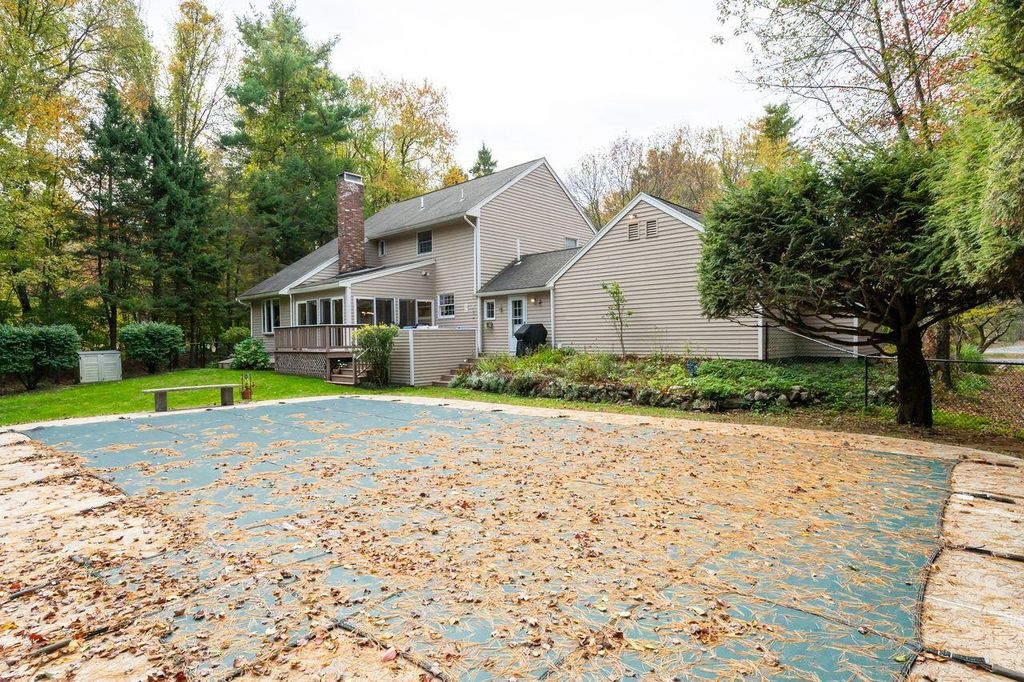 Photo of 4 Huckleberry Lane, Atkinson, NH 03811 (MLS # 5066112)