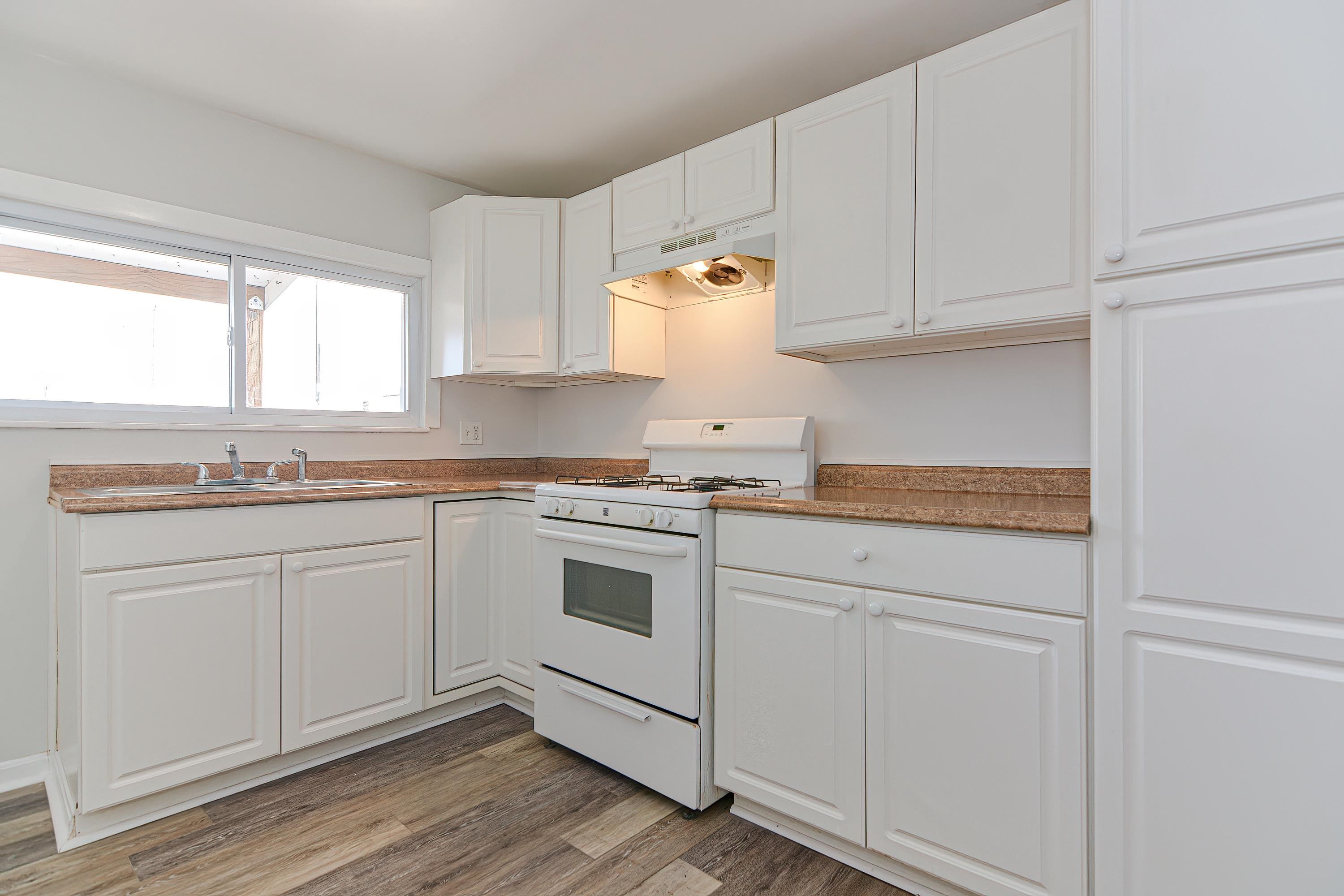 Laconia, New Hampshire 03246, United States, ,Residential,Active,108050