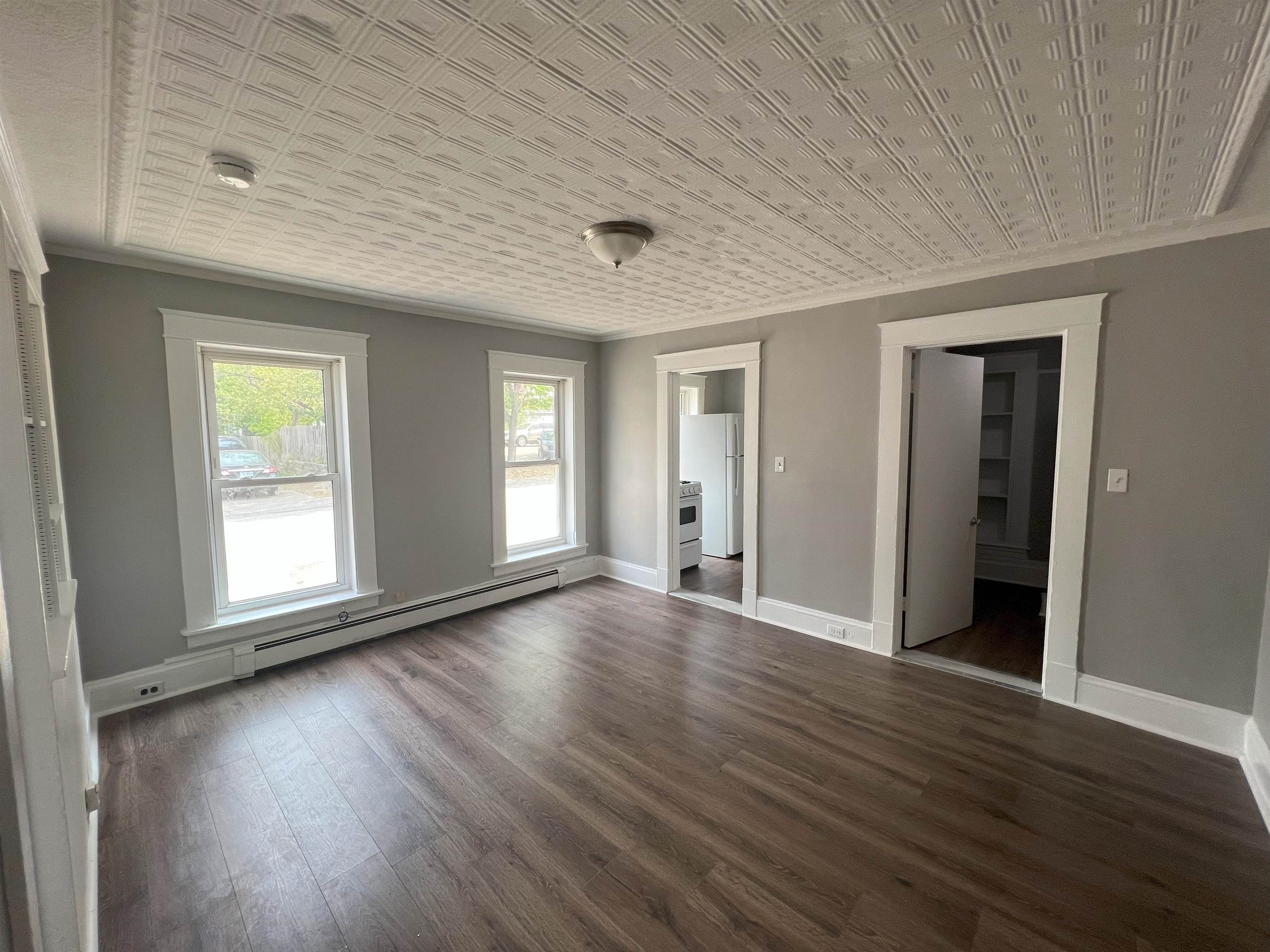 Laconia, New Hampshire 03246, United States, ,Residential,Active,108050