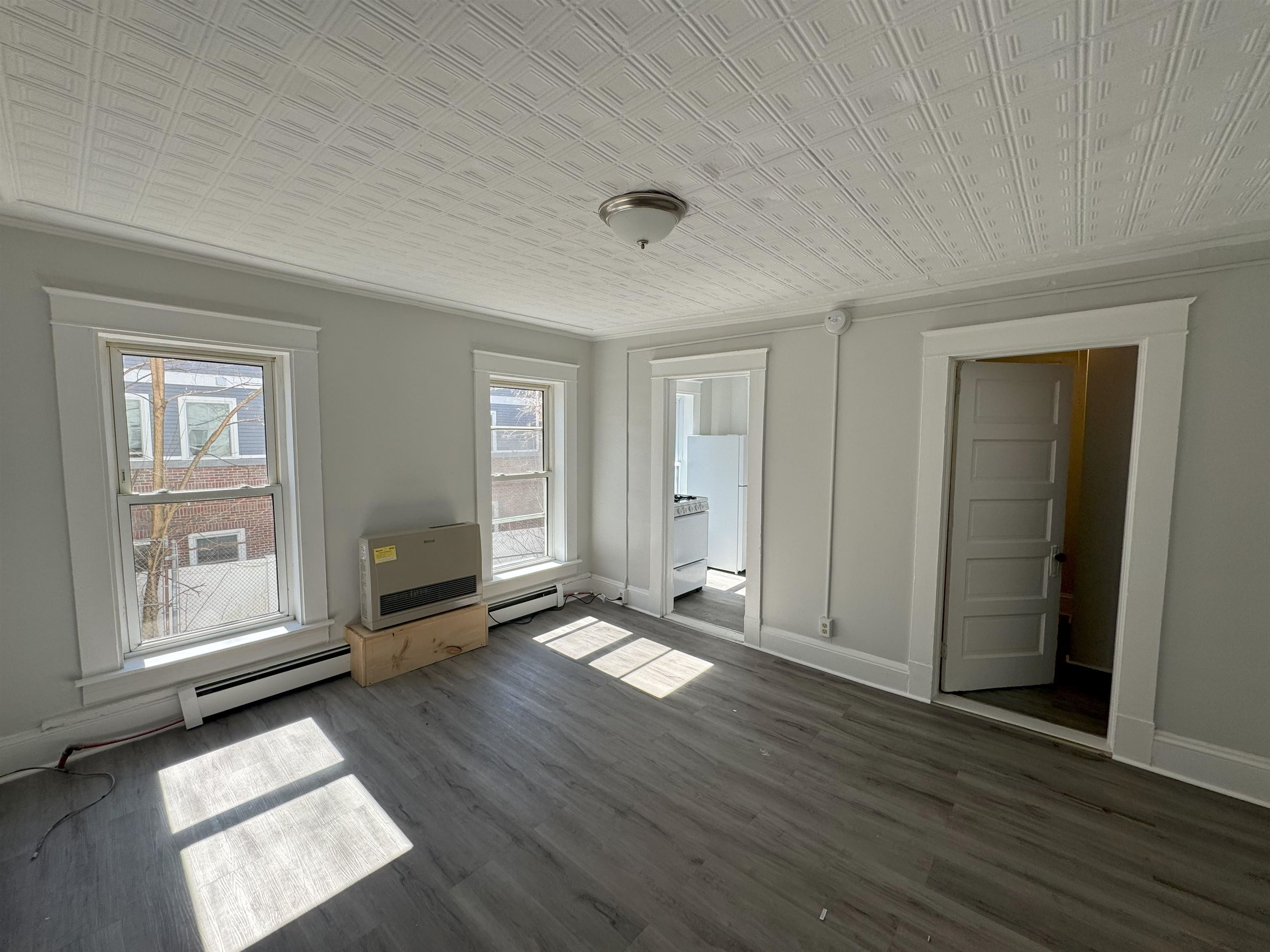 Laconia, New Hampshire 03246, United States, ,Residential,Active,108050