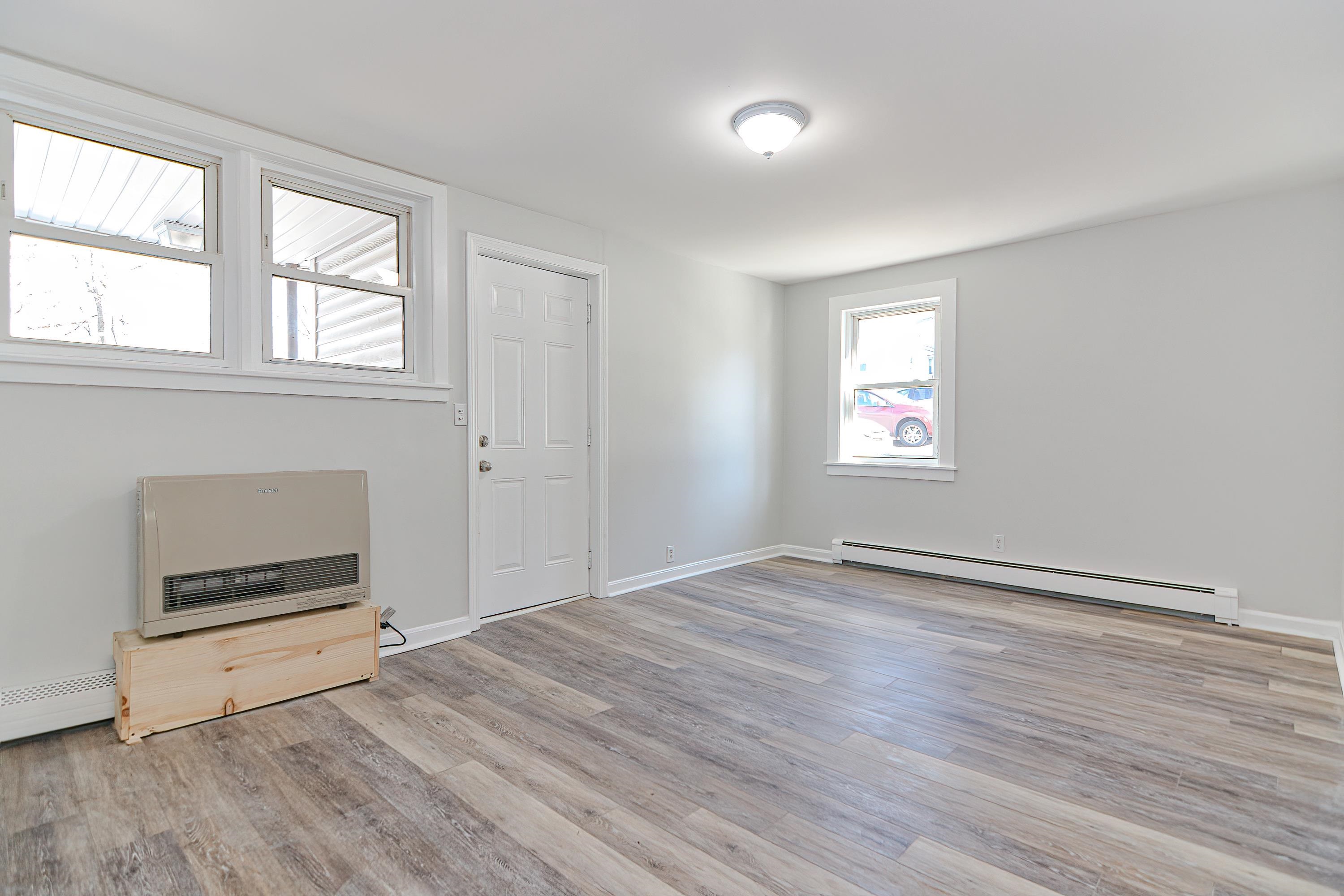 Laconia, New Hampshire 03246, United States, ,Residential,Active,108050