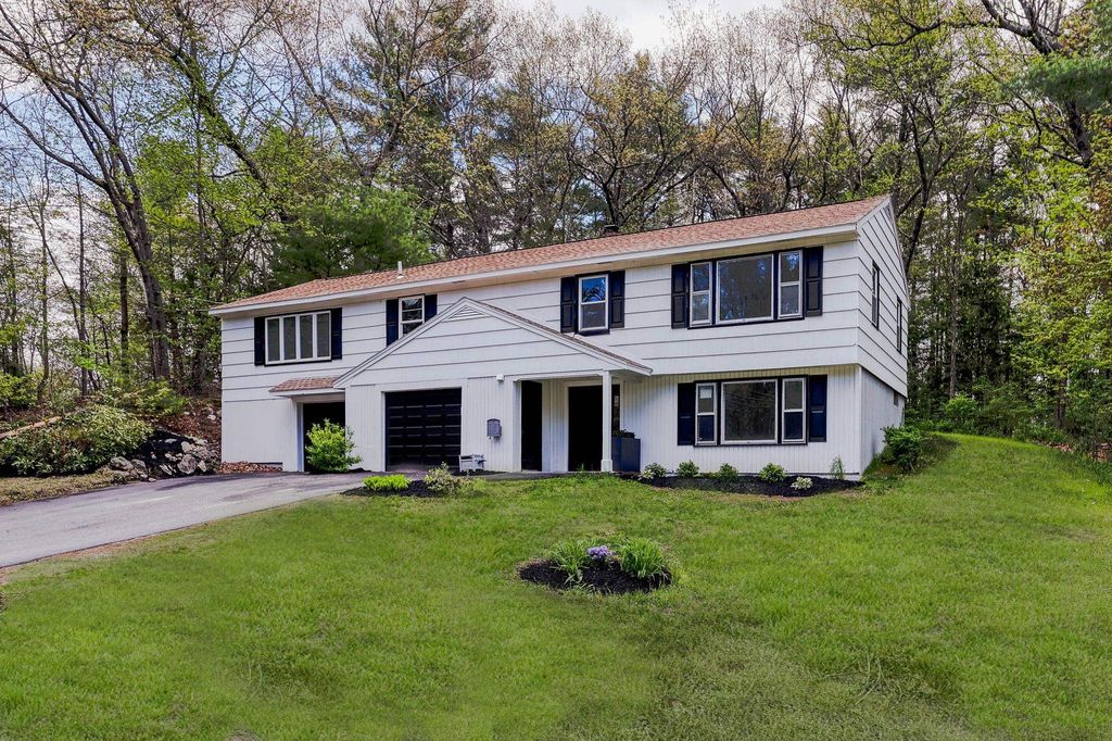 Photo of 12 Davis Road, Merrimack, NH 03054 (MLS # 5087929)