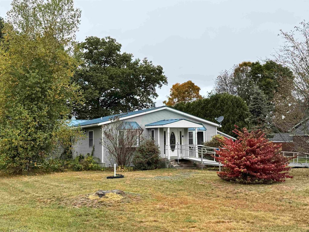 Photo of 2849 Dartmouth College Highway, Haverhill, NH 03774 (MLS # 5062966)