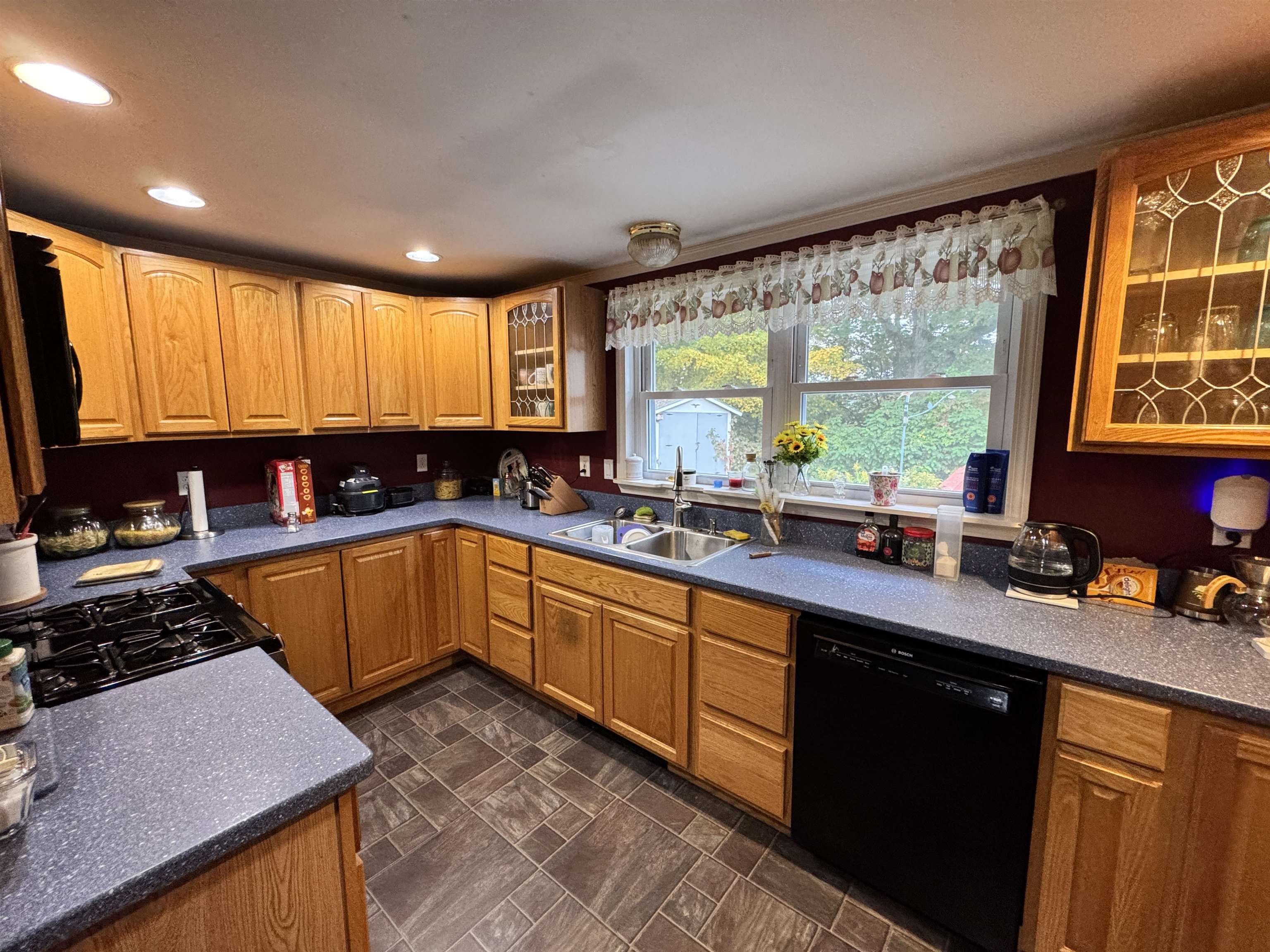 2849 Dartmouth College Highway