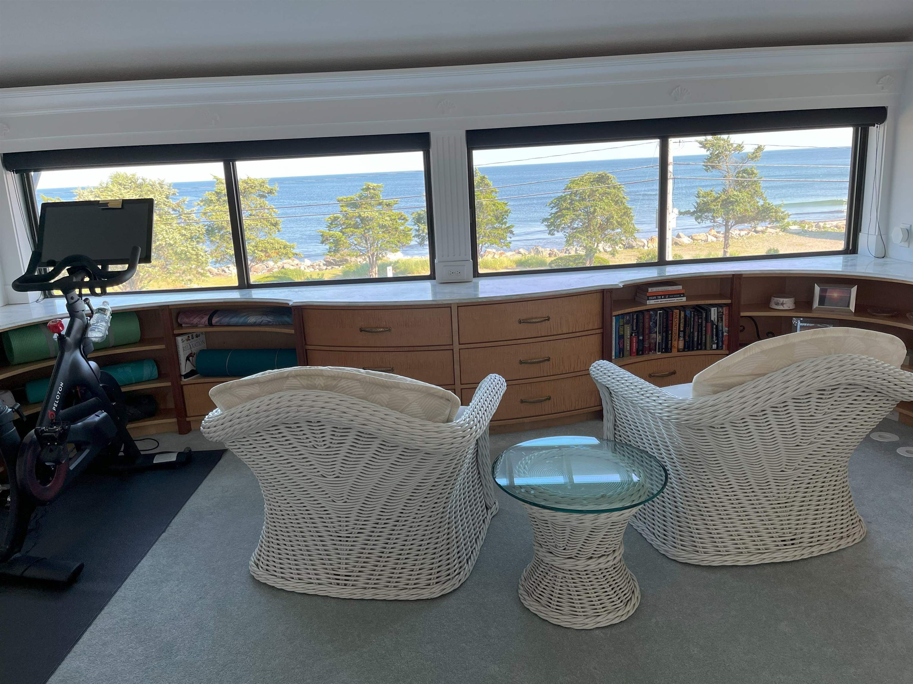 947 Ocean Boulevard 10