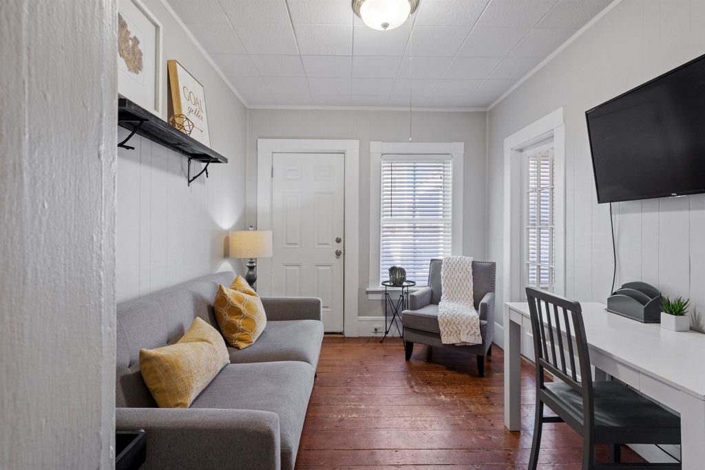 Photo of 526 Hevey Street #2, Manchester, NH 03102 (MLS # 5079420)