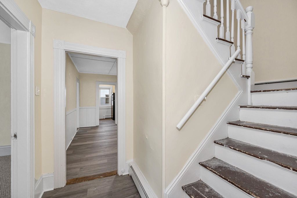 Photo of 32 Crystal Avenue, Derry, NH 03038 (MLS # 5071631)