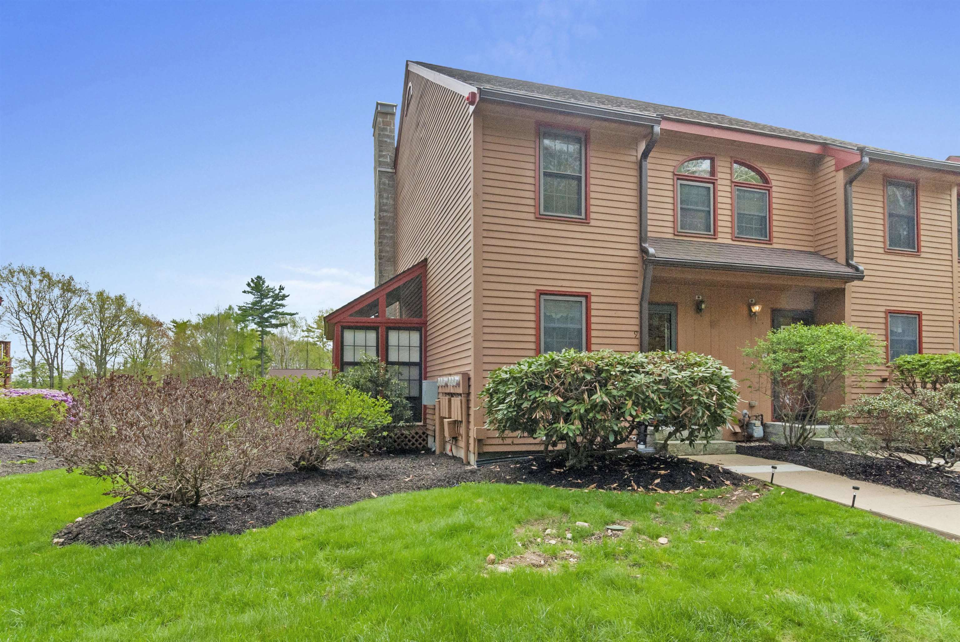 240 Franklin Street 9
