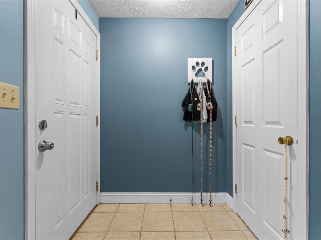 38 HighBridge Hill Road 186