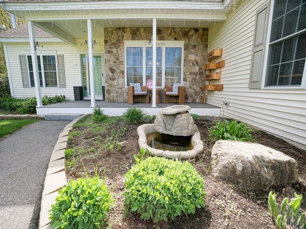 Photo of 15 Goldfinch Drive, Pelham, NH 03076 (MLS # 5088806)