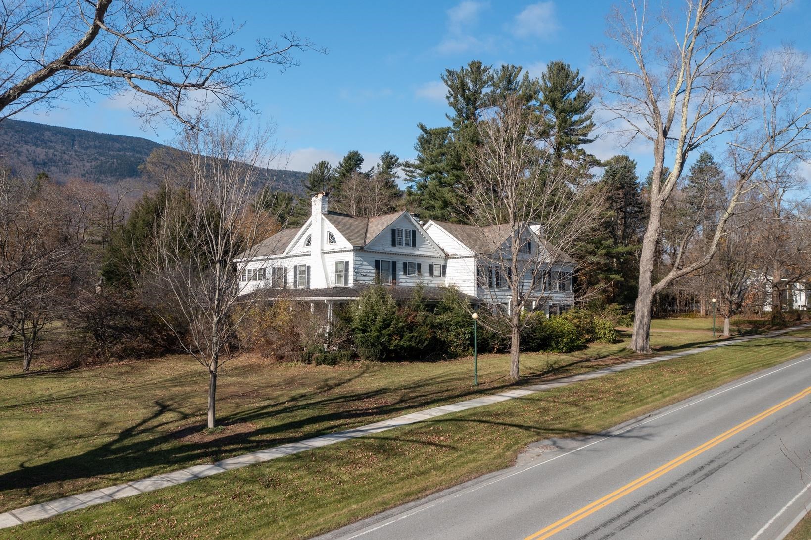 3309 3321 Main Street