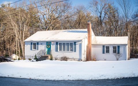 Photo of 5 Sequoia Lane, Plaistow, NH 03865 (MLS # 5072158)