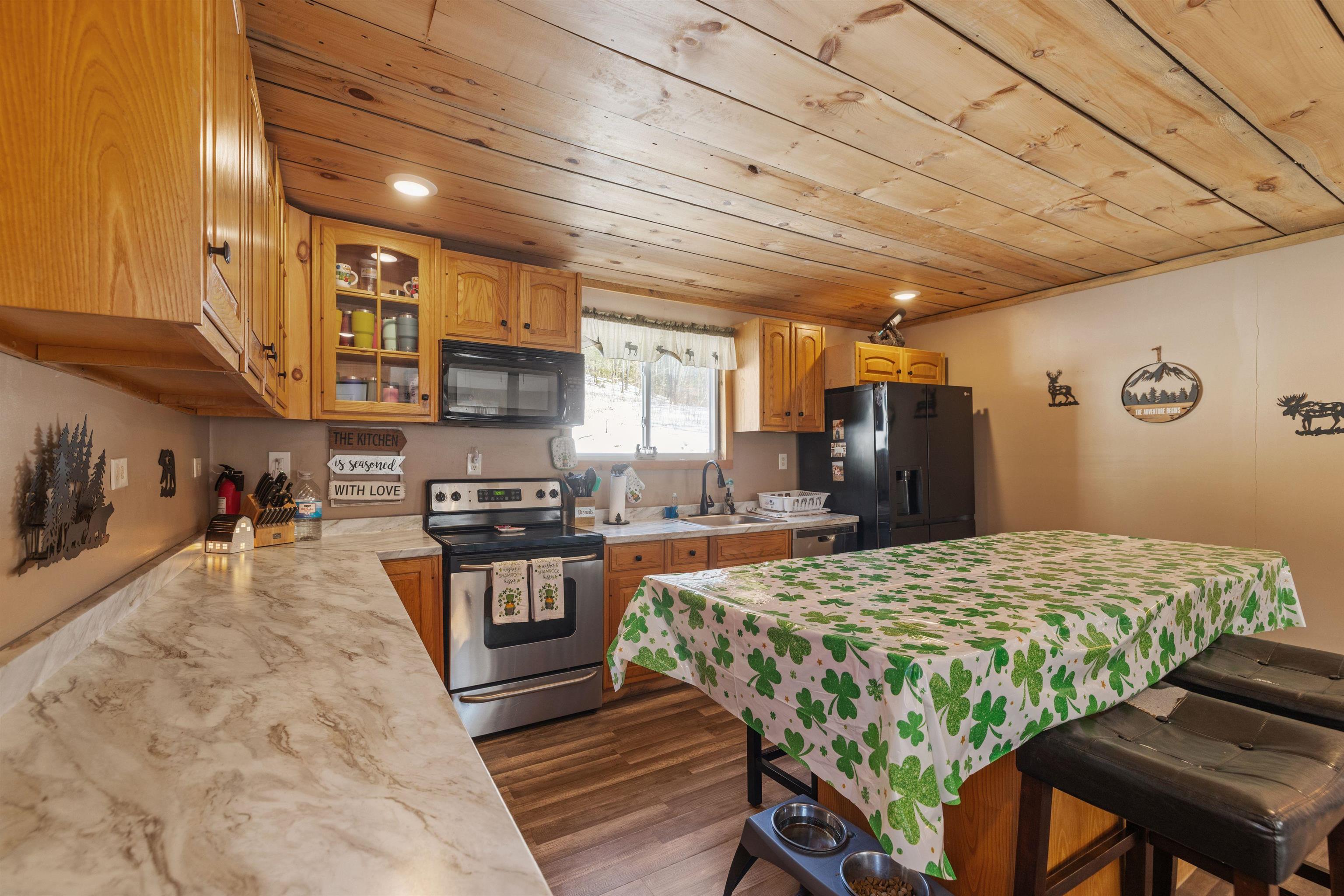 Barnstead, New Hampshire 03218, United States, 3 Bedrooms Bedrooms, ,1 BathroomBathrooms,Residential,Pending,81128