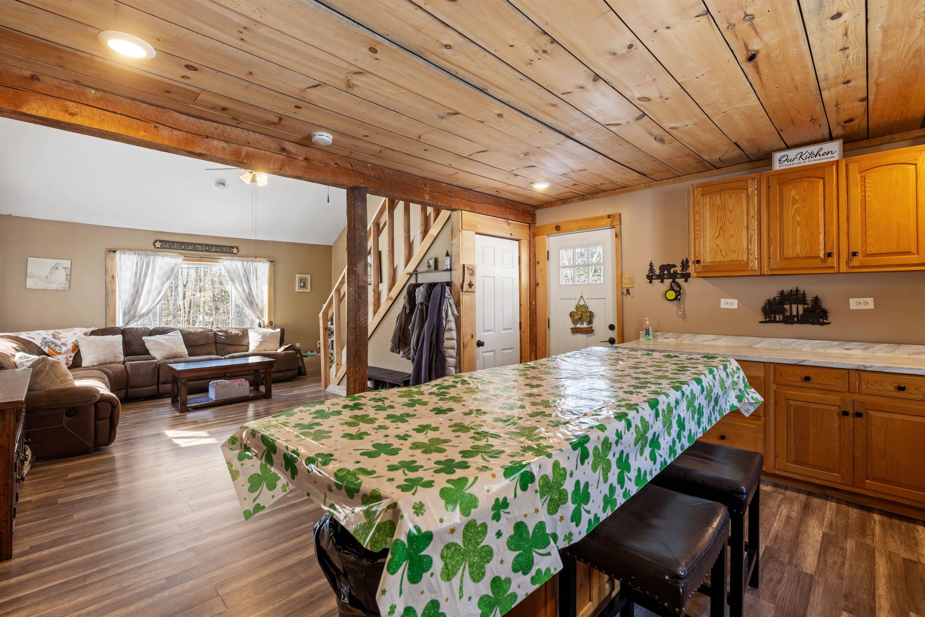 Barnstead, New Hampshire 03218, United States, 3 Bedrooms Bedrooms, ,1 BathroomBathrooms,Residential,Pending,81128