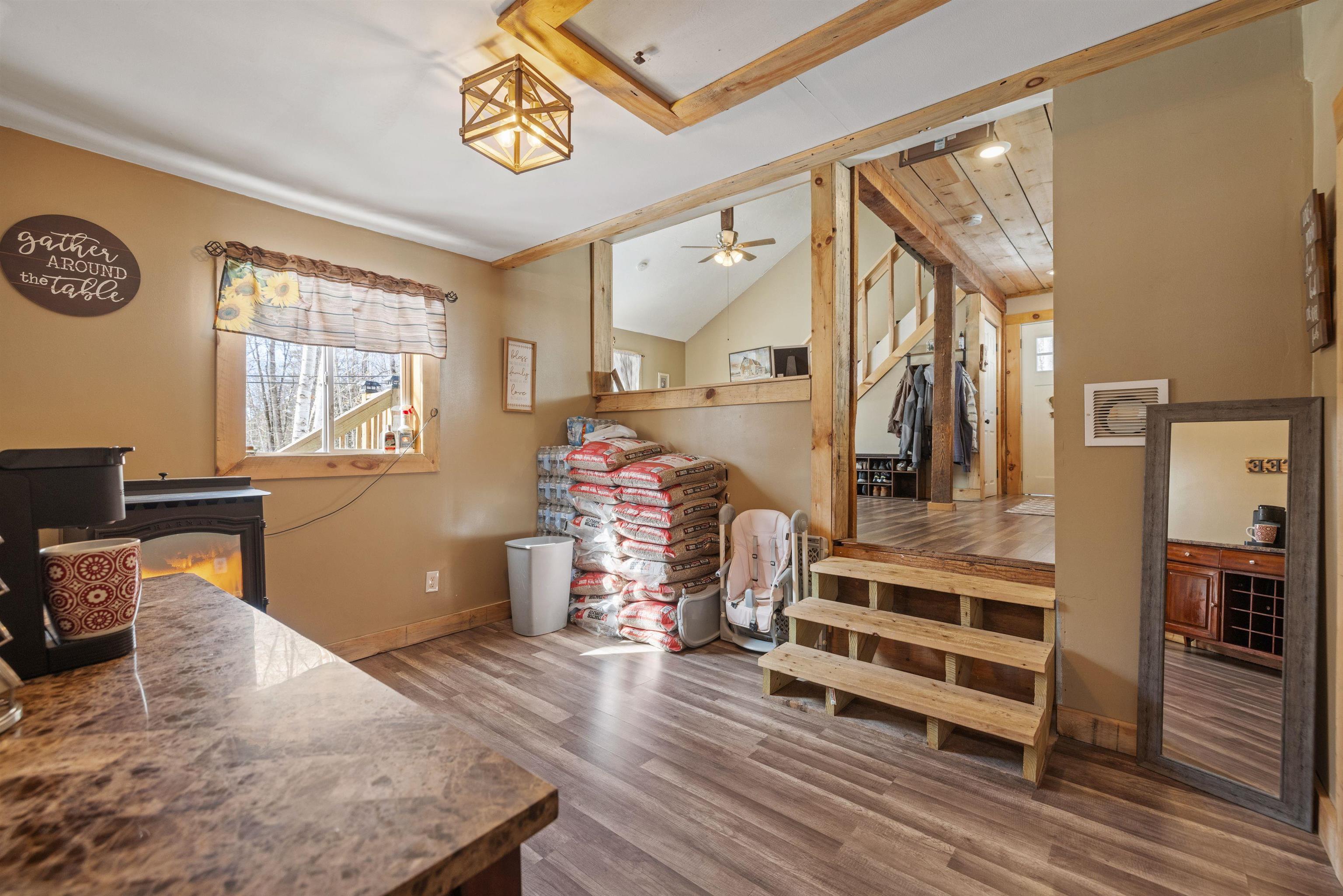 Barnstead, New Hampshire 03218, United States, 3 Bedrooms Bedrooms, ,1 BathroomBathrooms,Residential,Pending,81128