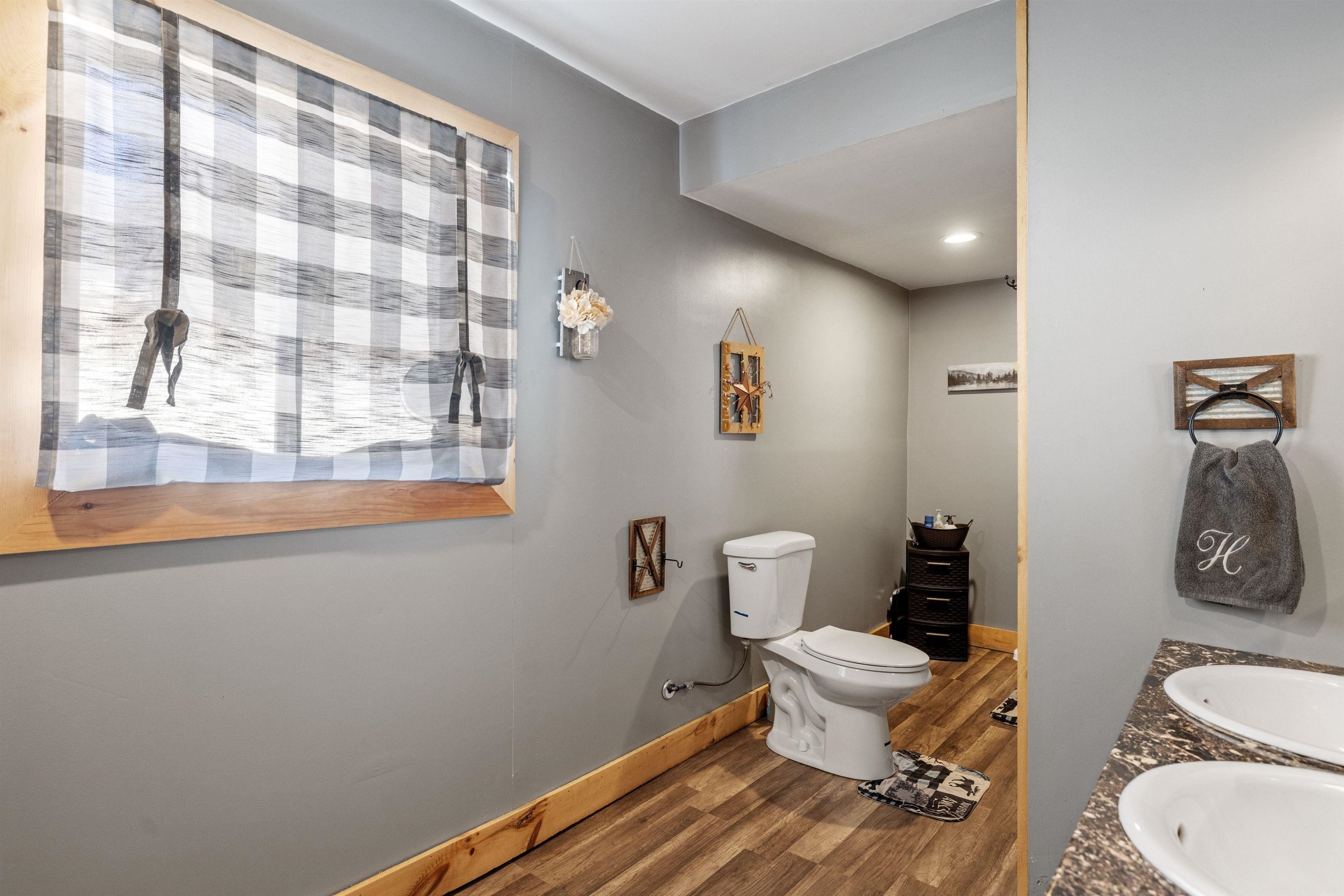 Barnstead, New Hampshire 03218, United States, 3 Bedrooms Bedrooms, ,1 BathroomBathrooms,Residential,Pending,81128