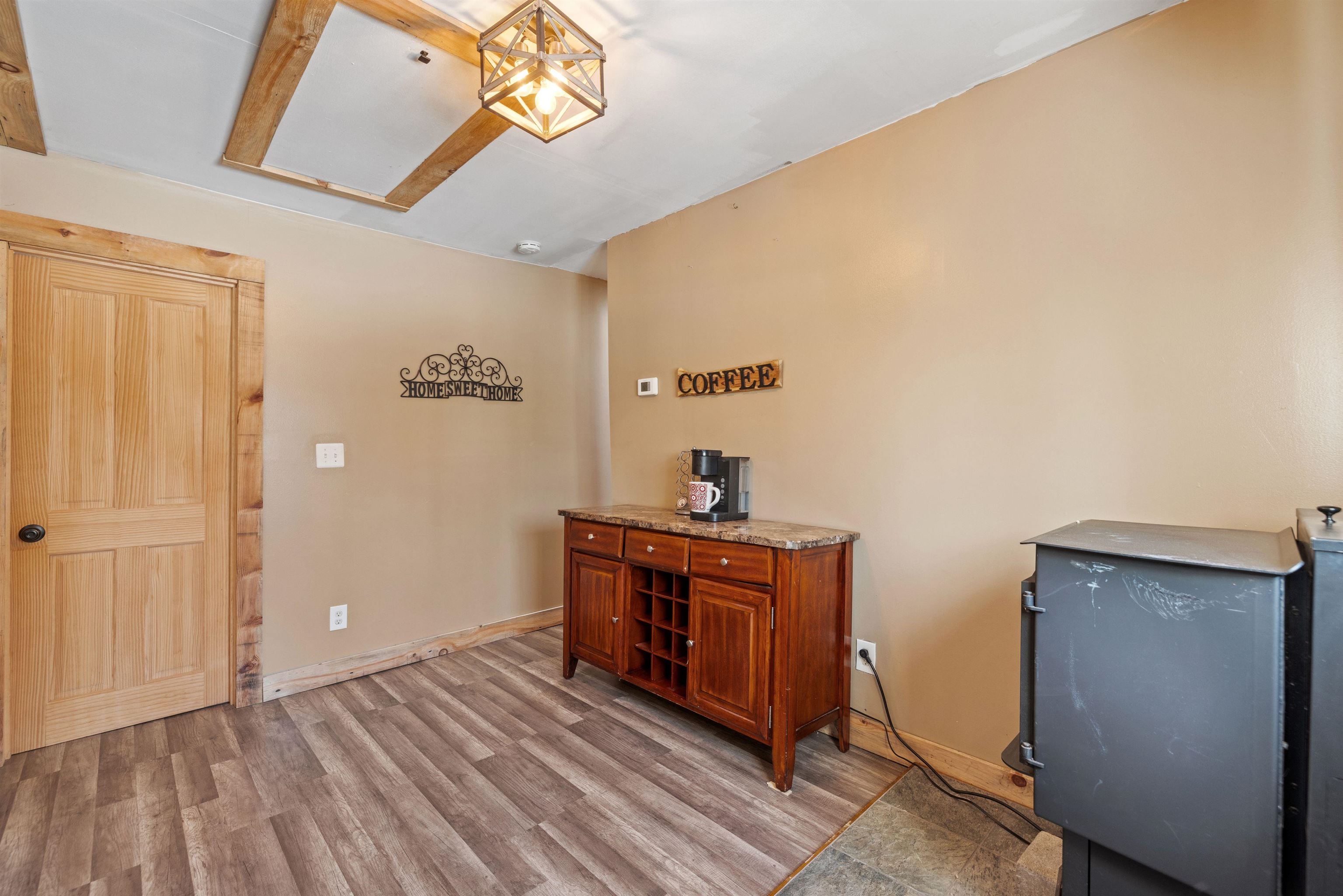 Barnstead, New Hampshire 03218, United States, 3 Bedrooms Bedrooms, ,1 BathroomBathrooms,Residential,Pending,81128