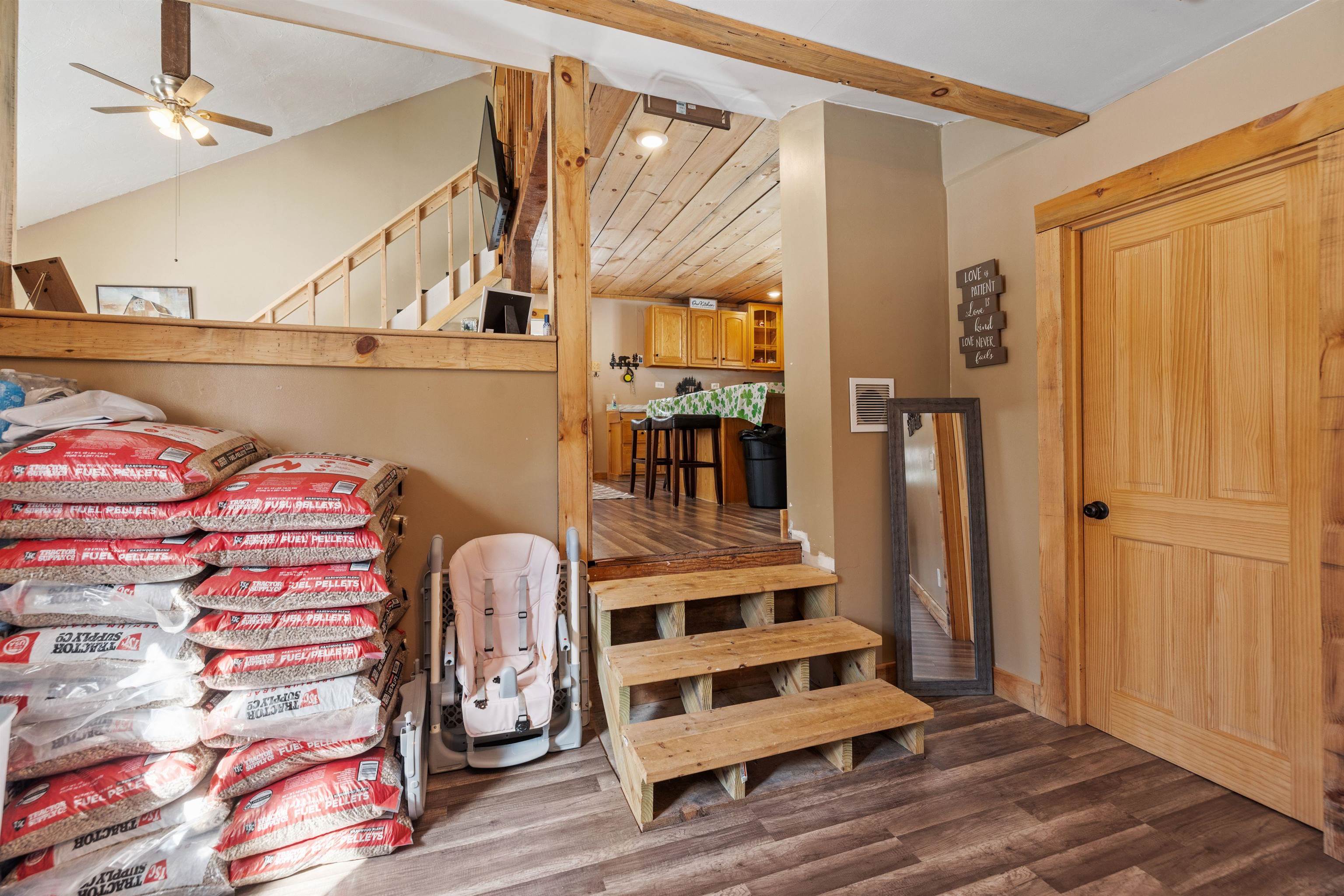 Barnstead, New Hampshire 03218, United States, 3 Bedrooms Bedrooms, ,1 BathroomBathrooms,Residential,Pending,81128