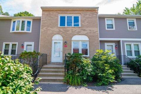 11 Oakwood Circle 9 Goffstown NH 03045