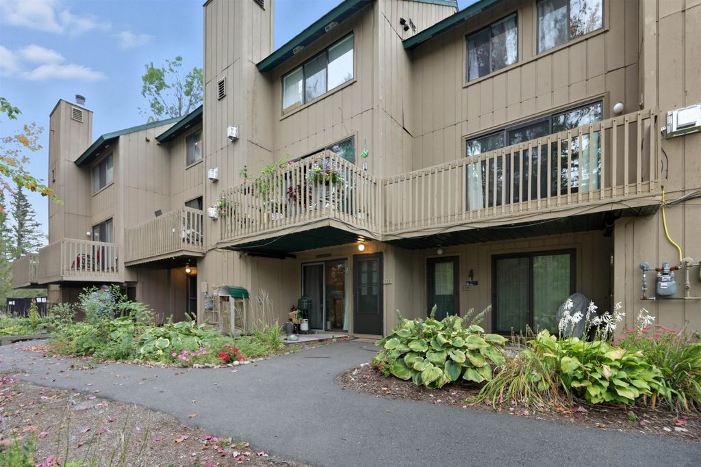 Photo of 3 Chippawa Way #23, Waterville Valley, NH 03215 (MLS # 5073514)