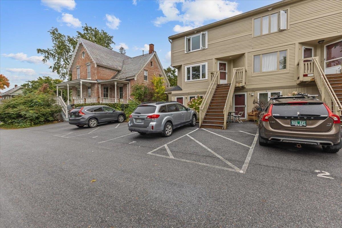 337 College Street 1