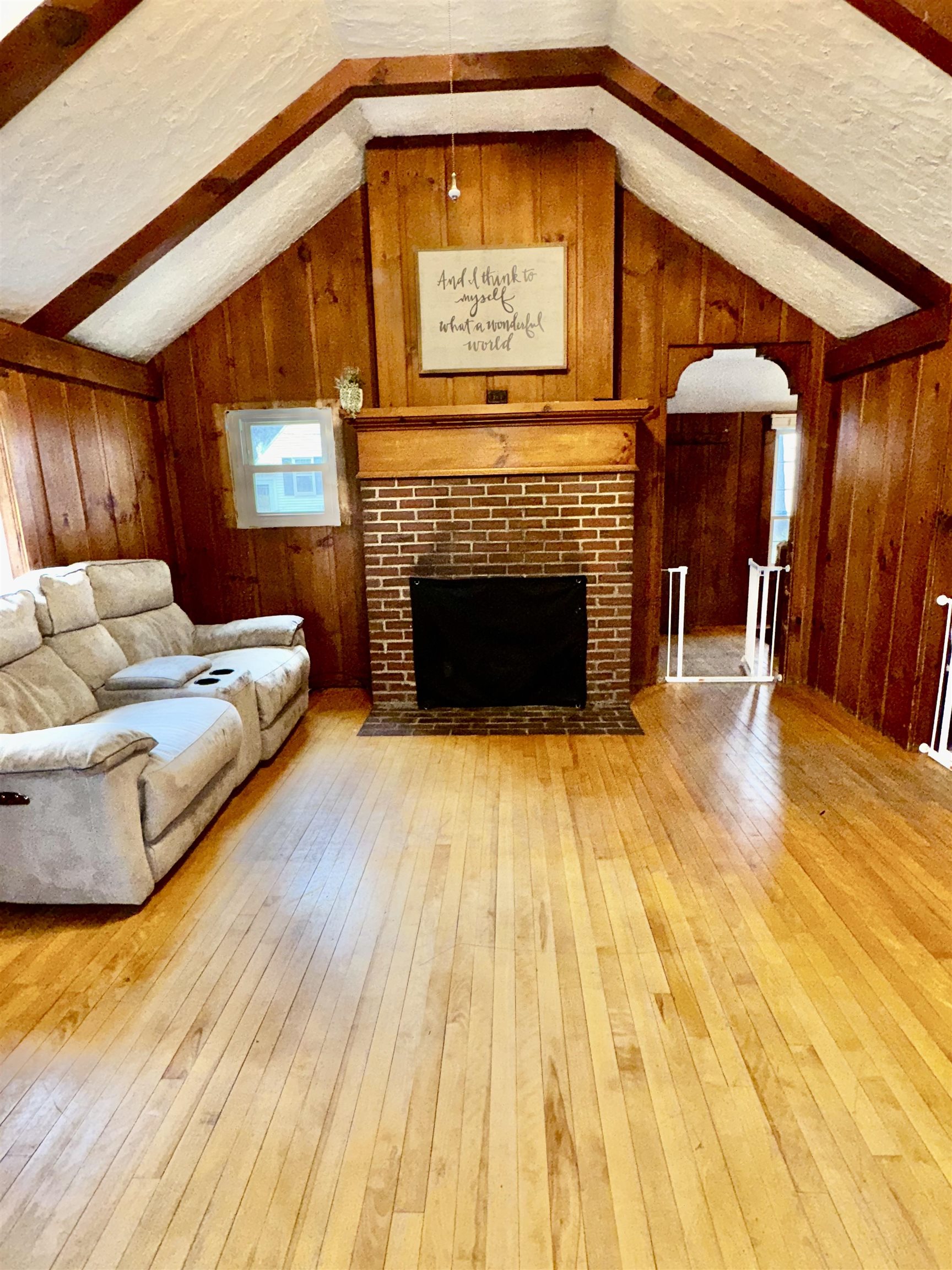 9 Hillcrest Avenue