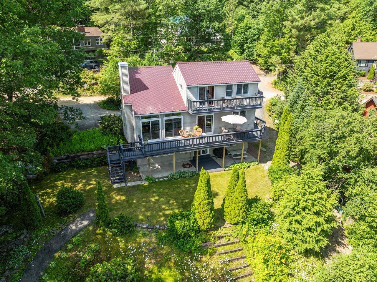 32 Beach Head Road