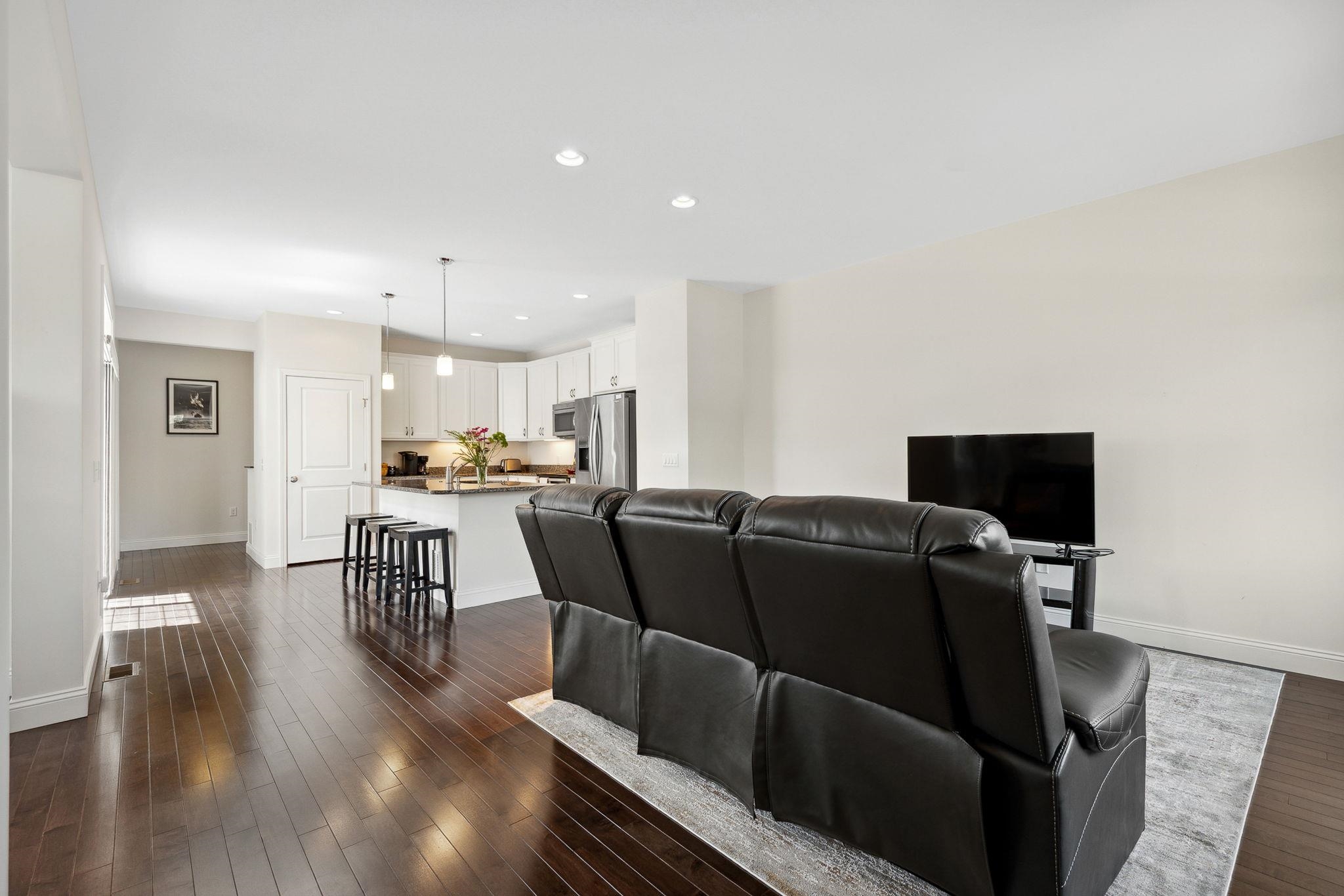 394 Zephyr Road