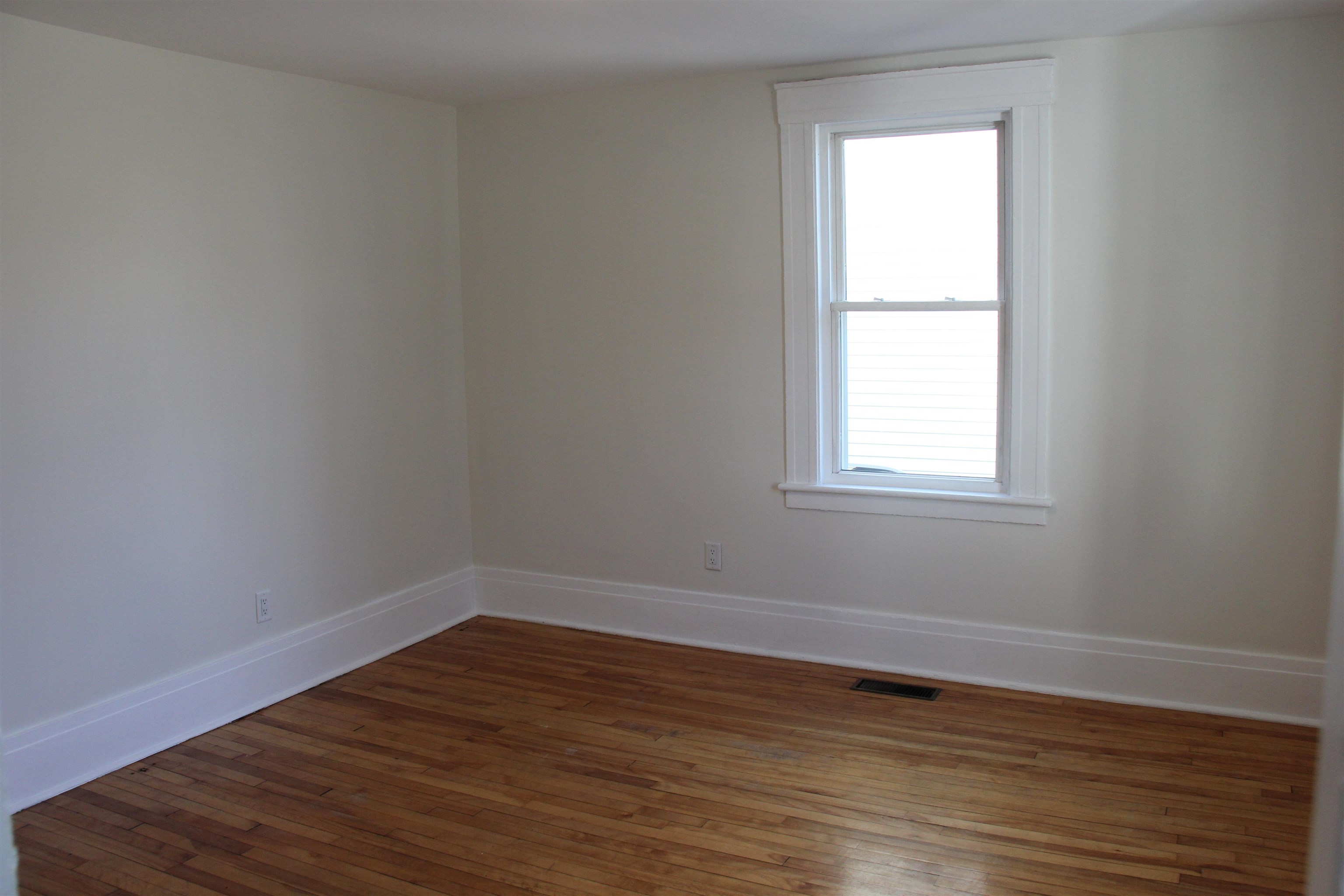 17-19 Thompson Street