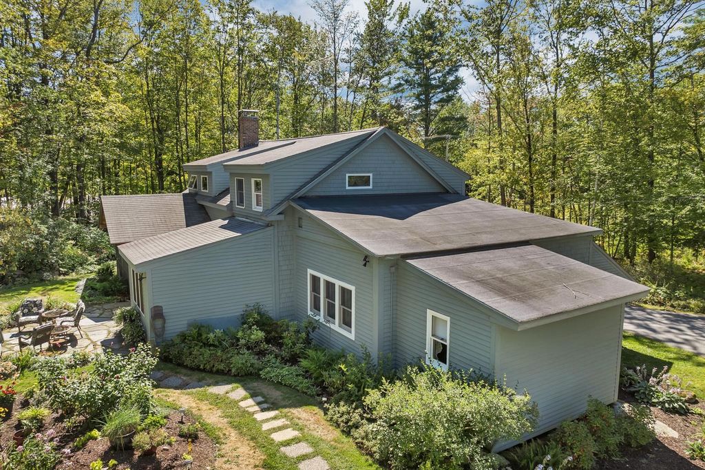 Photo of 26 Otterville Road, New London, NH 03257 (MLS # 5060685)