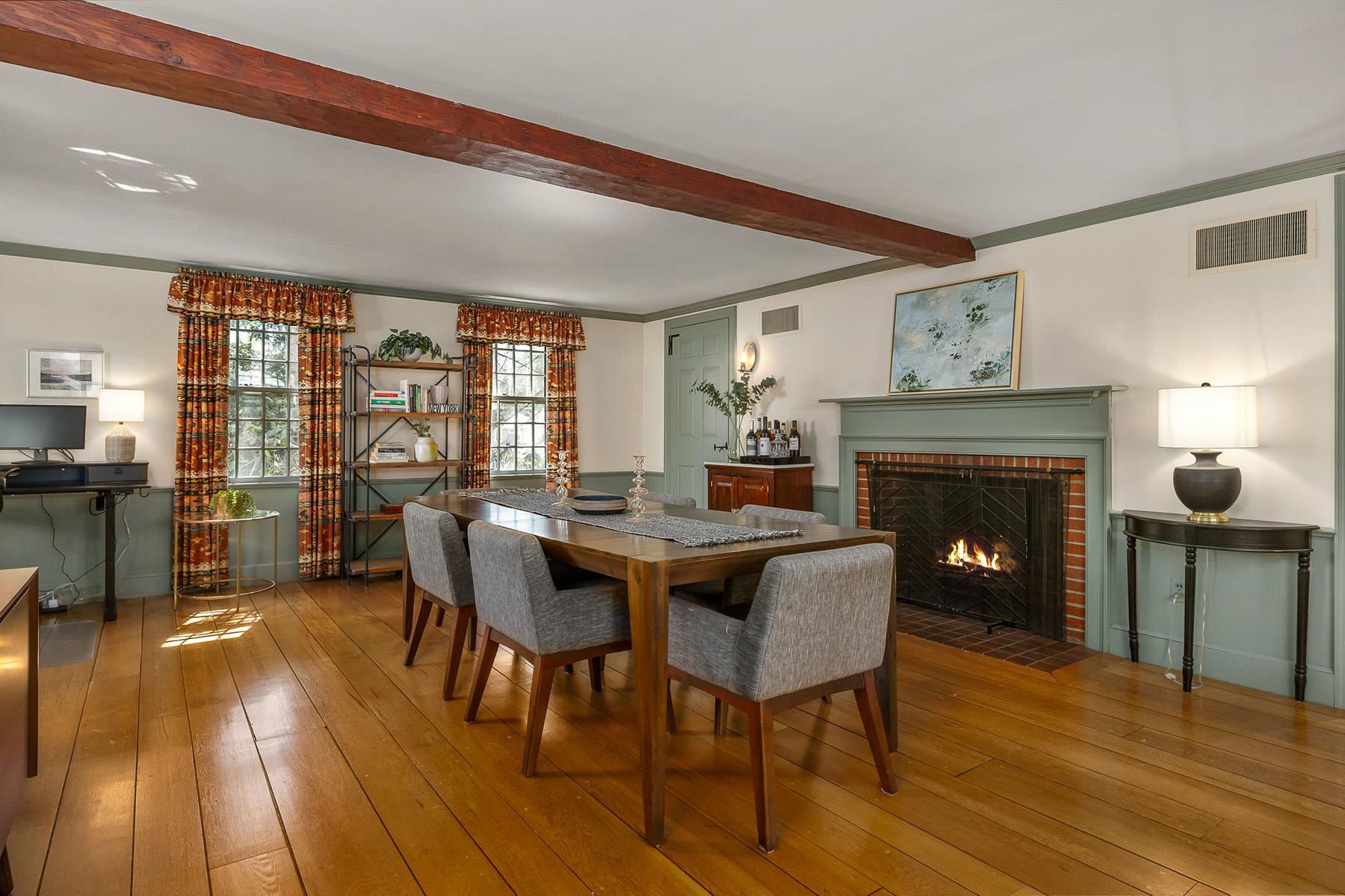 Portsmouth, New Hampshire 03801, United States, 3 Bedrooms Bedrooms, ,4 BathroomsBathrooms,Residential,Pending,116499