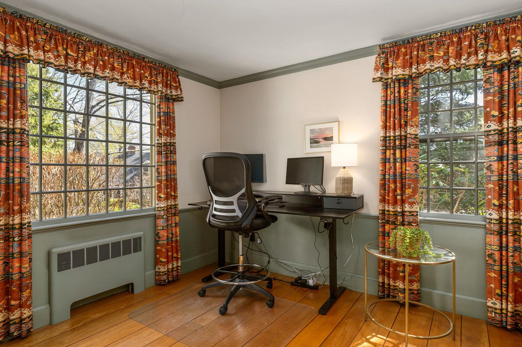 Portsmouth, New Hampshire 03801, United States, 3 Bedrooms Bedrooms, ,4 BathroomsBathrooms,Residential,Pending,116499