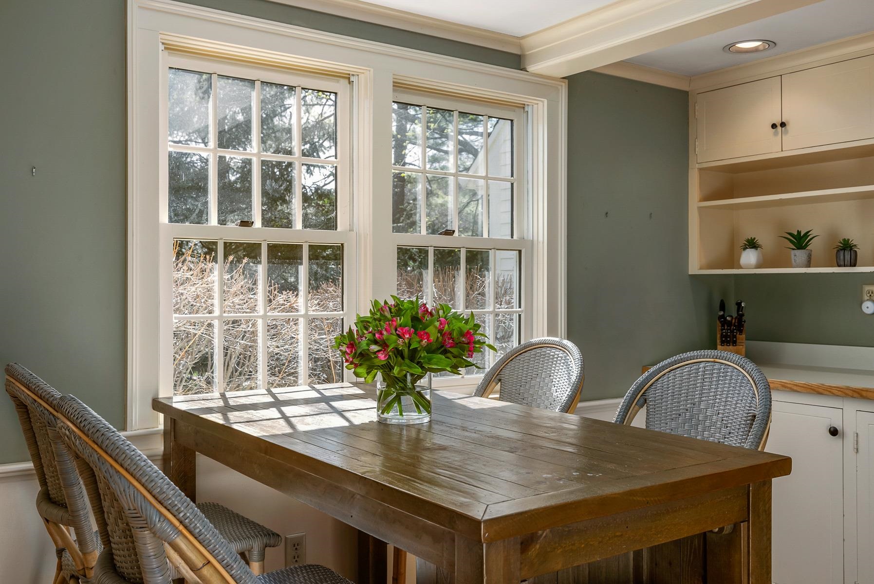 Portsmouth, New Hampshire 03801, United States, 3 Bedrooms Bedrooms, ,4 BathroomsBathrooms,Residential,Pending,116499