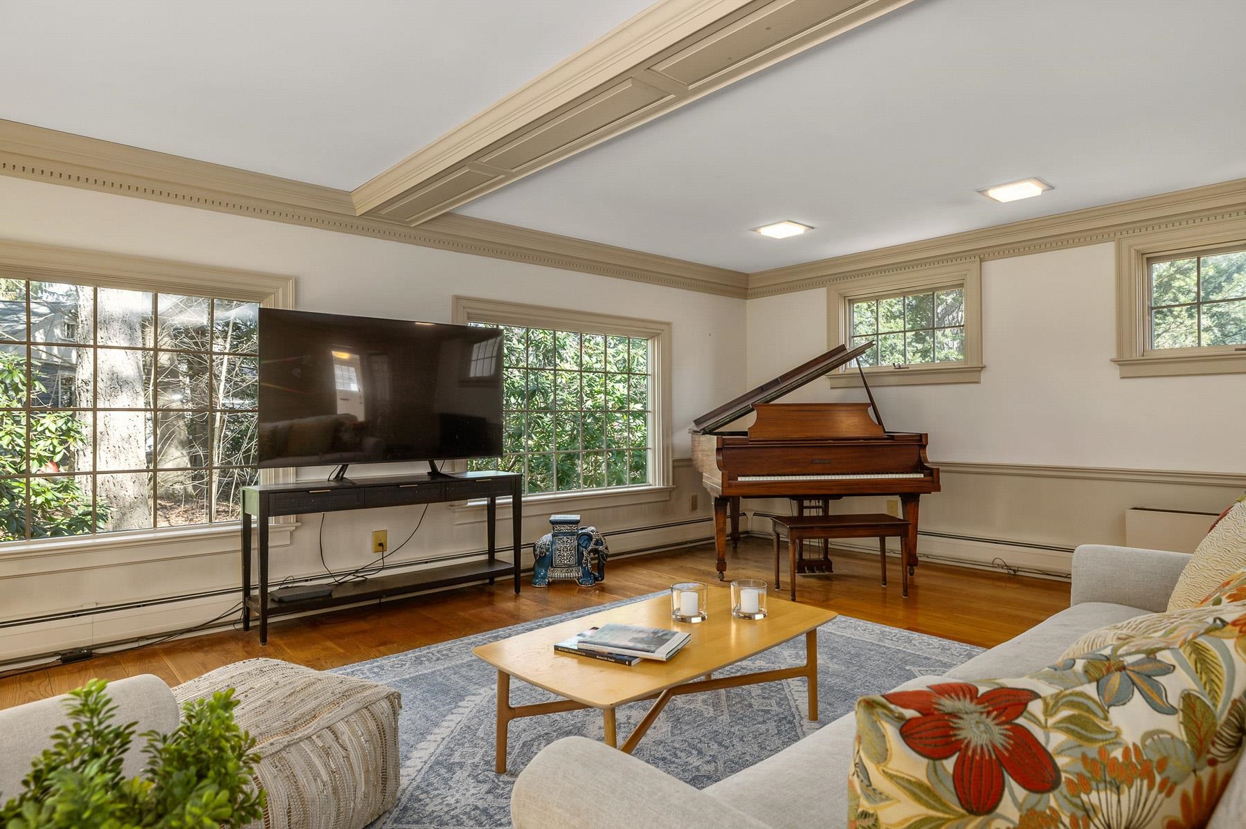 Portsmouth, New Hampshire 03801, United States, 3 Bedrooms Bedrooms, ,4 BathroomsBathrooms,Residential,Pending,116499