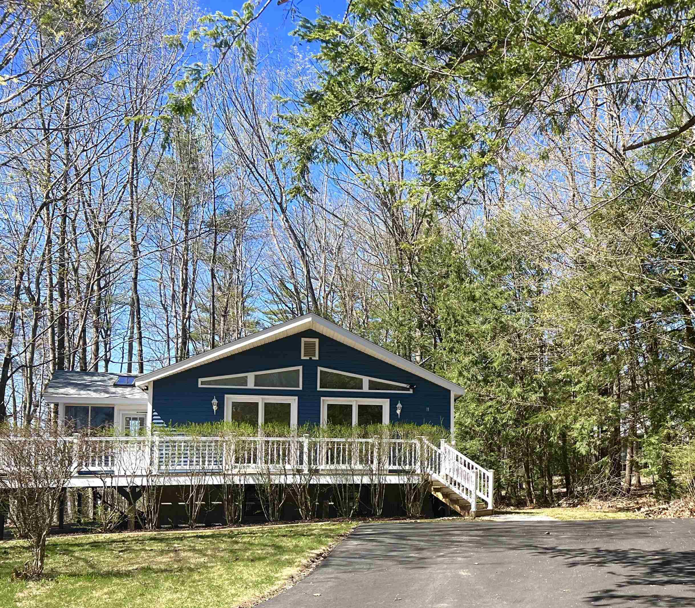 11 Mudgett Avenue