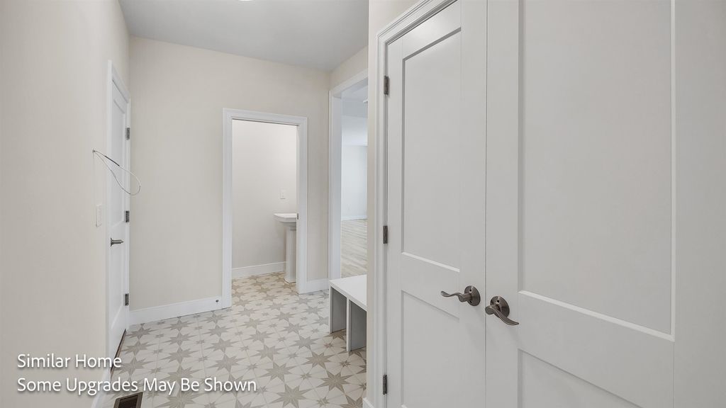 Photo of 5 Emerson Ridge #5, Dover, NH 03820 (MLS # 5078173)