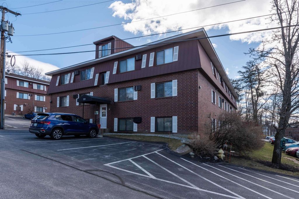 Photo of 535 Calef Road #17, Manchester, NH 03103 (MLS # 5074350)