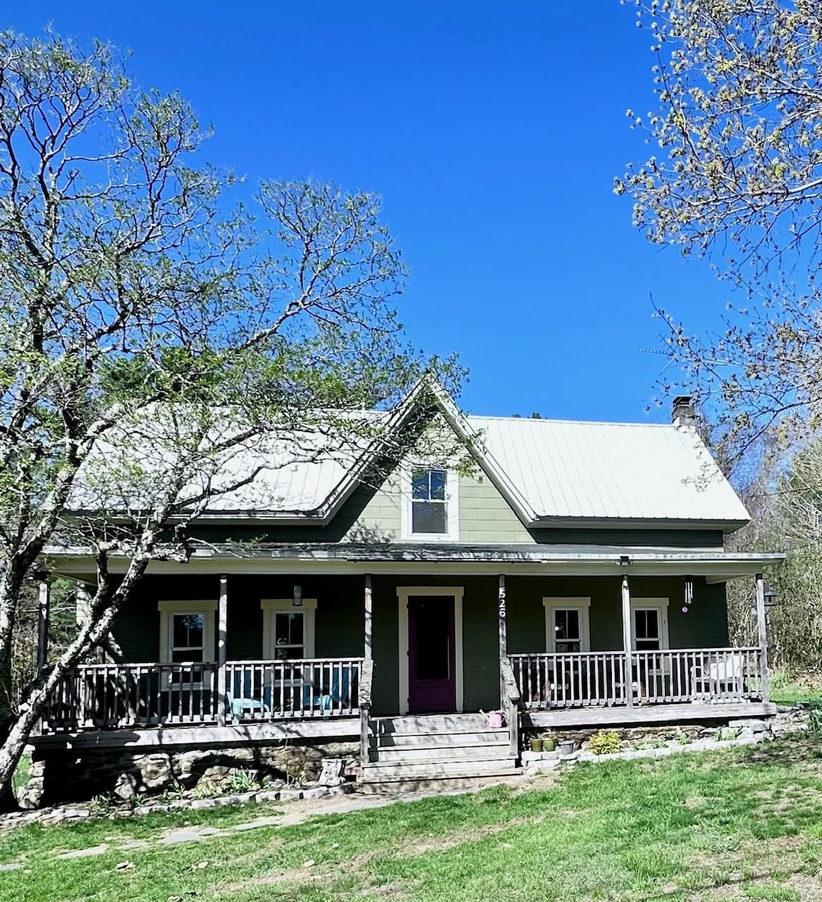 526 Northwest Road