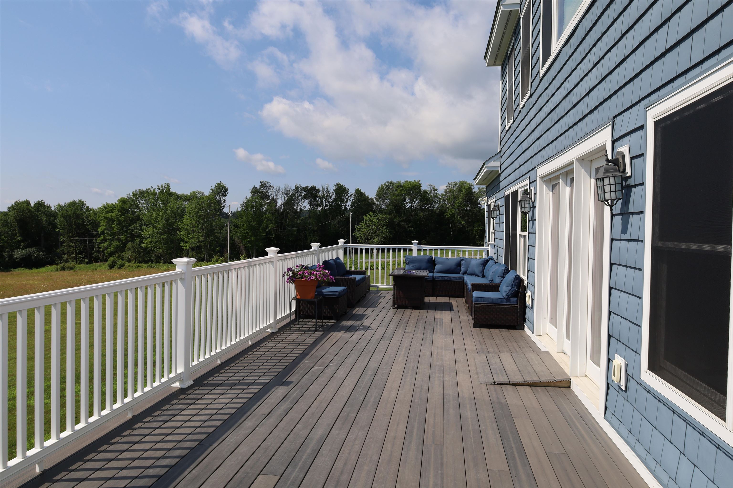 1235 Rogers Hill