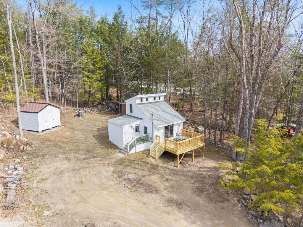 Photo of 322 Long Shores Drive, Barrington, NH 03825 (MLS # 5083811)