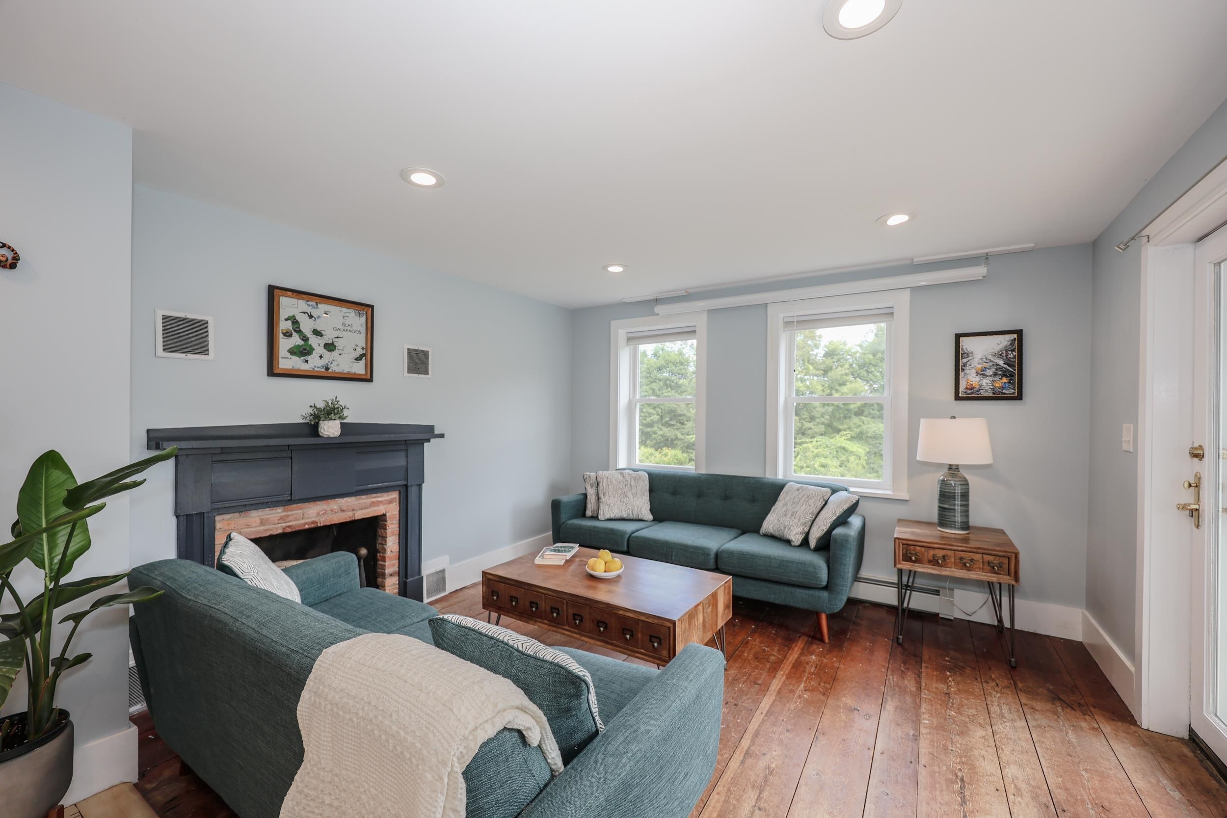 52 Meeting House Road