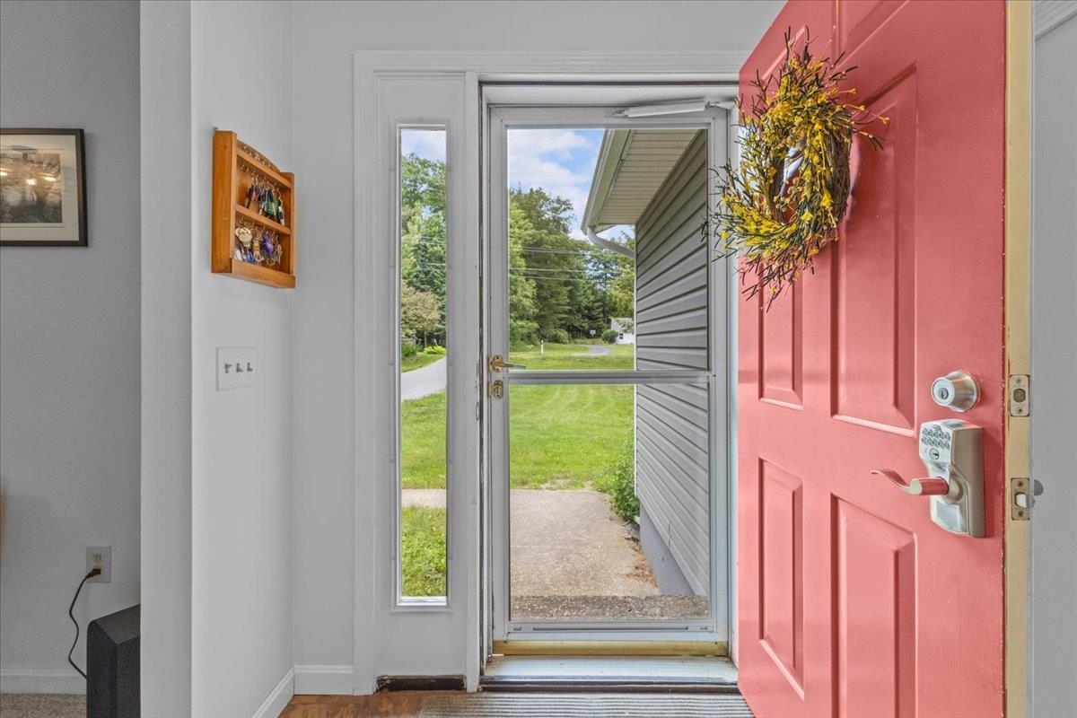 33 Winterlane Circle