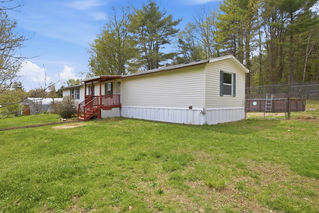 Photo of 215 Leavitt Road, Pittsfield, NH 03263 (MLS # 5089498)